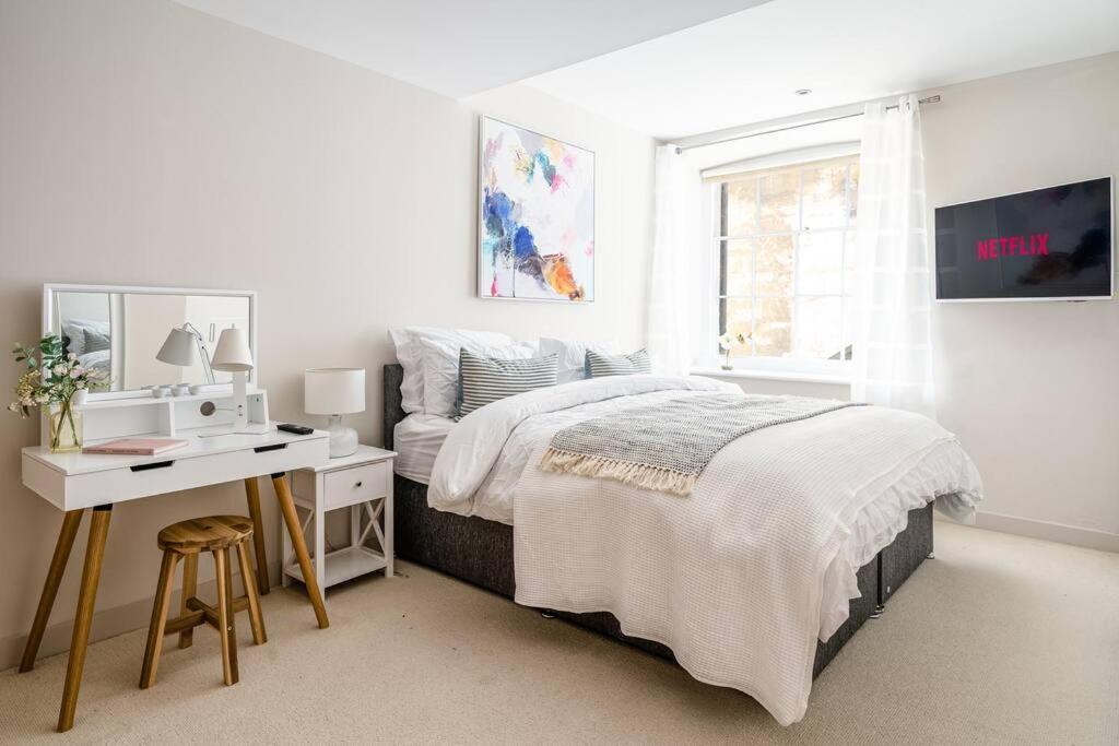 Stunning 2 Bedroom Apartment In Converted Chapel 바스 외부 사진