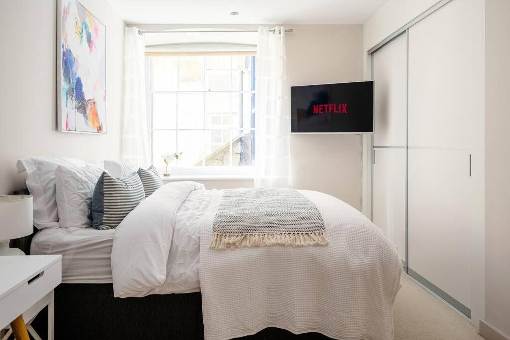 Stunning 2 Bedroom Apartment In Converted Chapel 바스 외부 사진