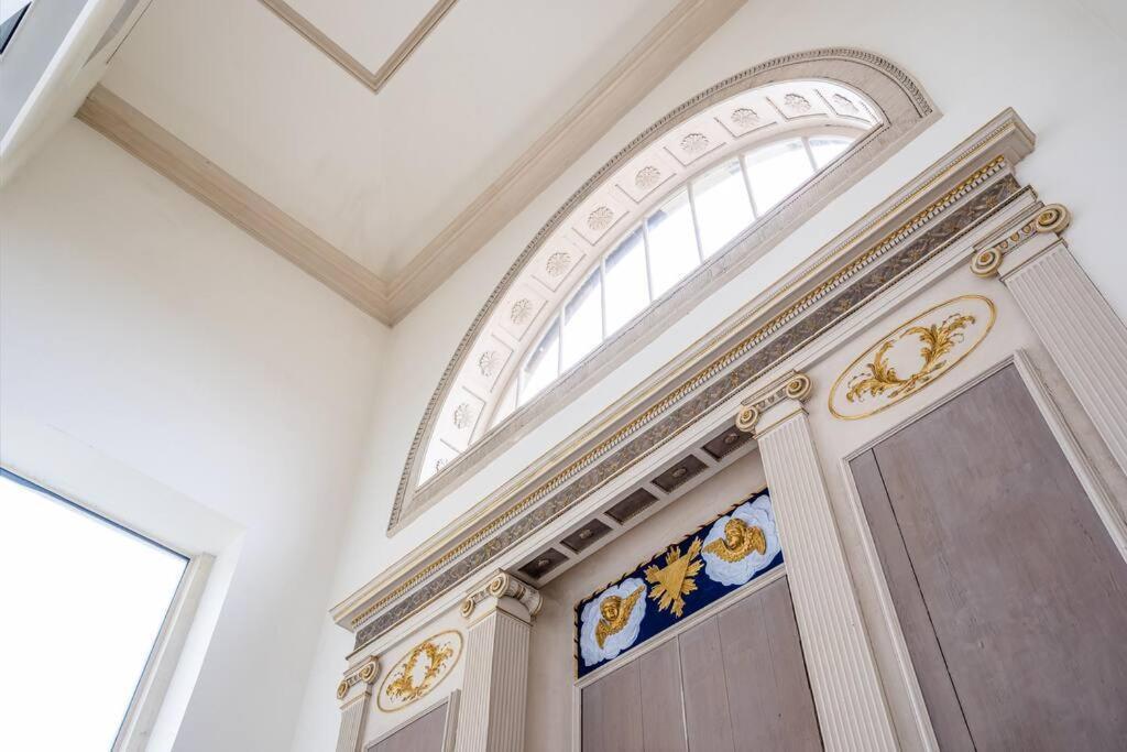 Stunning 2 Bedroom Apartment In Converted Chapel 바스 외부 사진